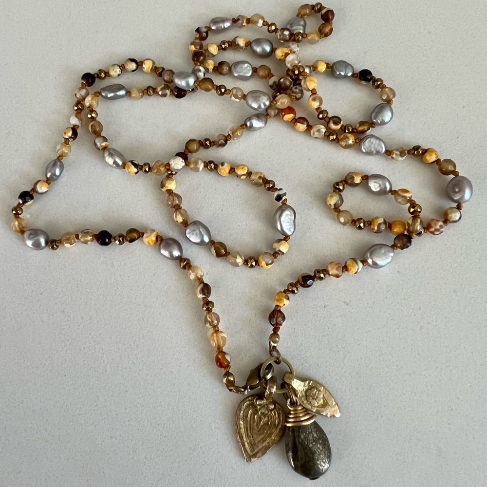Handmade hand knotted gemstone charm necklace - Picture 8 of 14